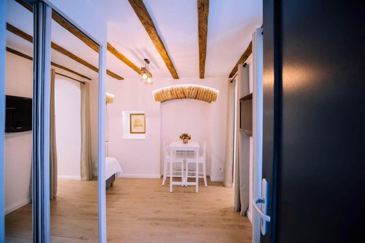 Chic Central Studio Sibiu Buitenkant foto
